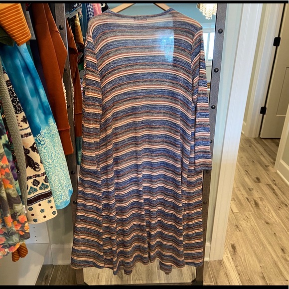 LuLaRoe Sarah Cardigan - Picture 2 of 3